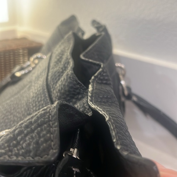 Coach Elegant Black pebble Leather Handbag w silver hardware - Picture 17 of 17